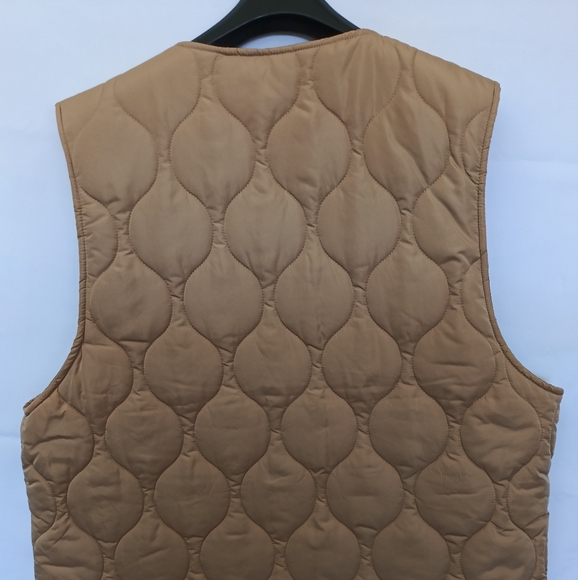 Forever 21 Tan Quilted Insulated Vest - Picture 2 of 3
